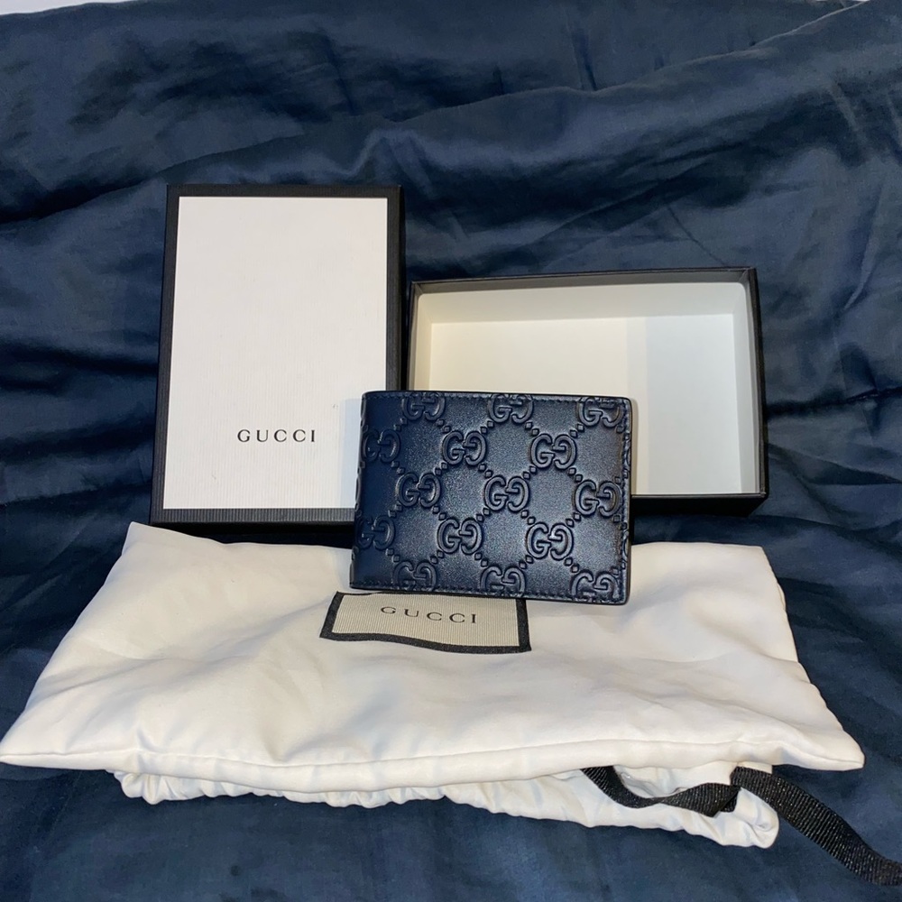 COPY - Gucci Signature Bi-Fold Leather Wallet in Navy Blue